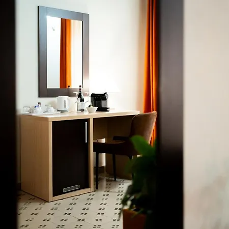 Porta Delle Botteghelle 3*